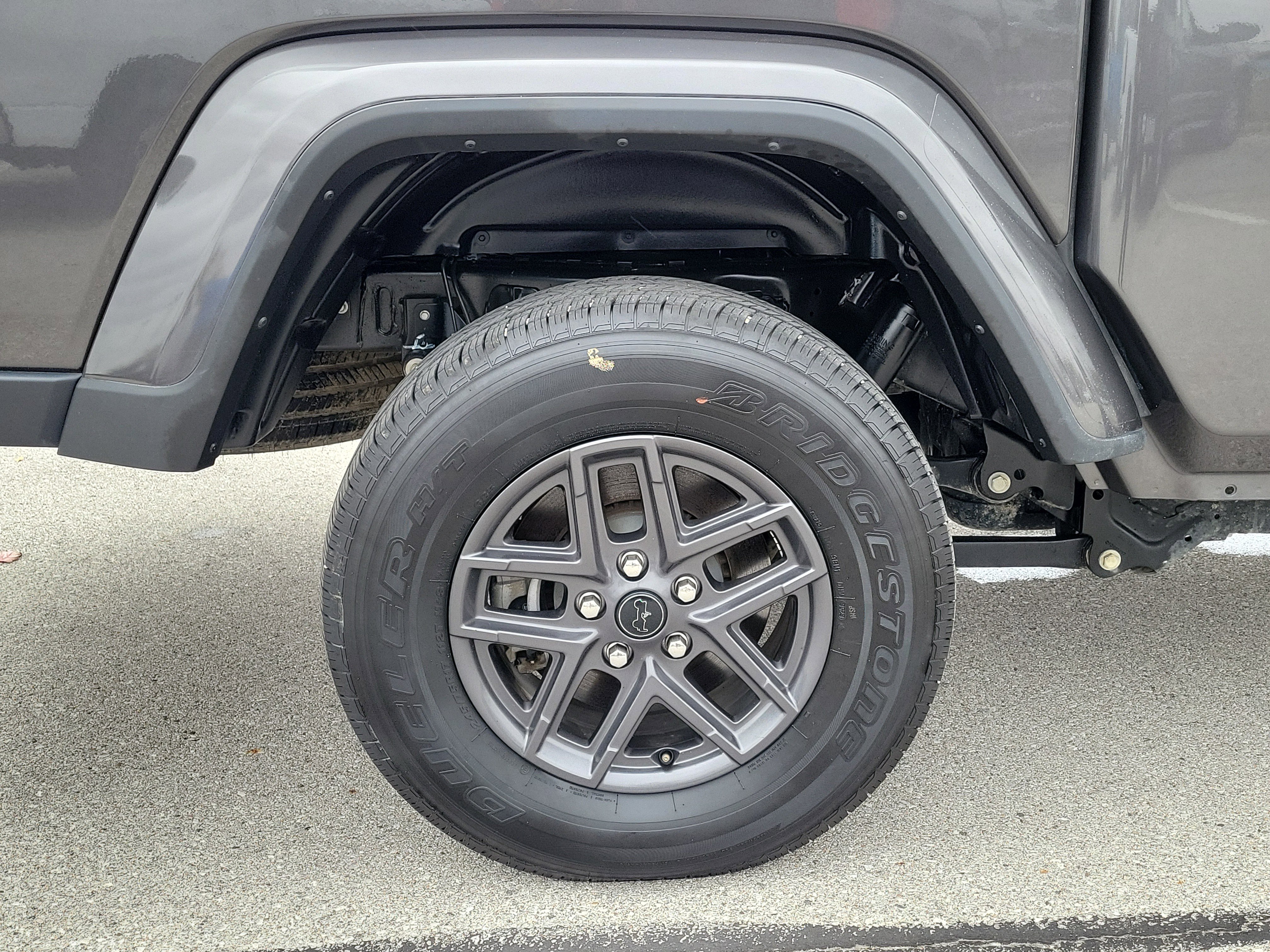 Used 2024 Jeep Gladiator Sport image 5