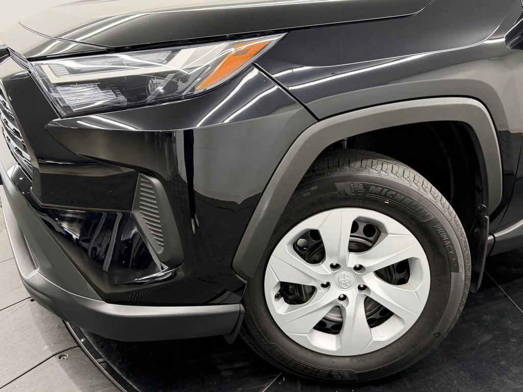 Used 2025 Toyota RAV4 LE FWD image 5