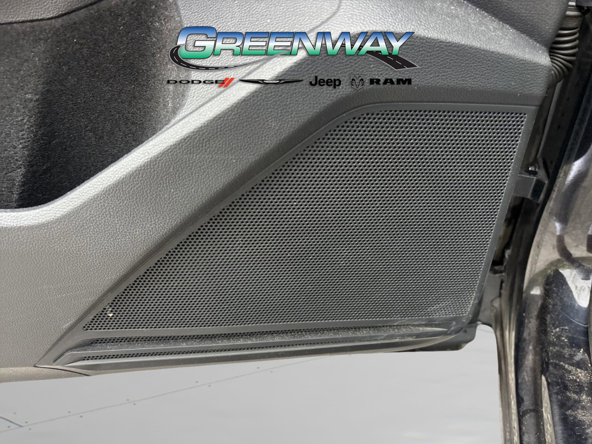 Used 2019 Volkswagen Tiguan SE image 25