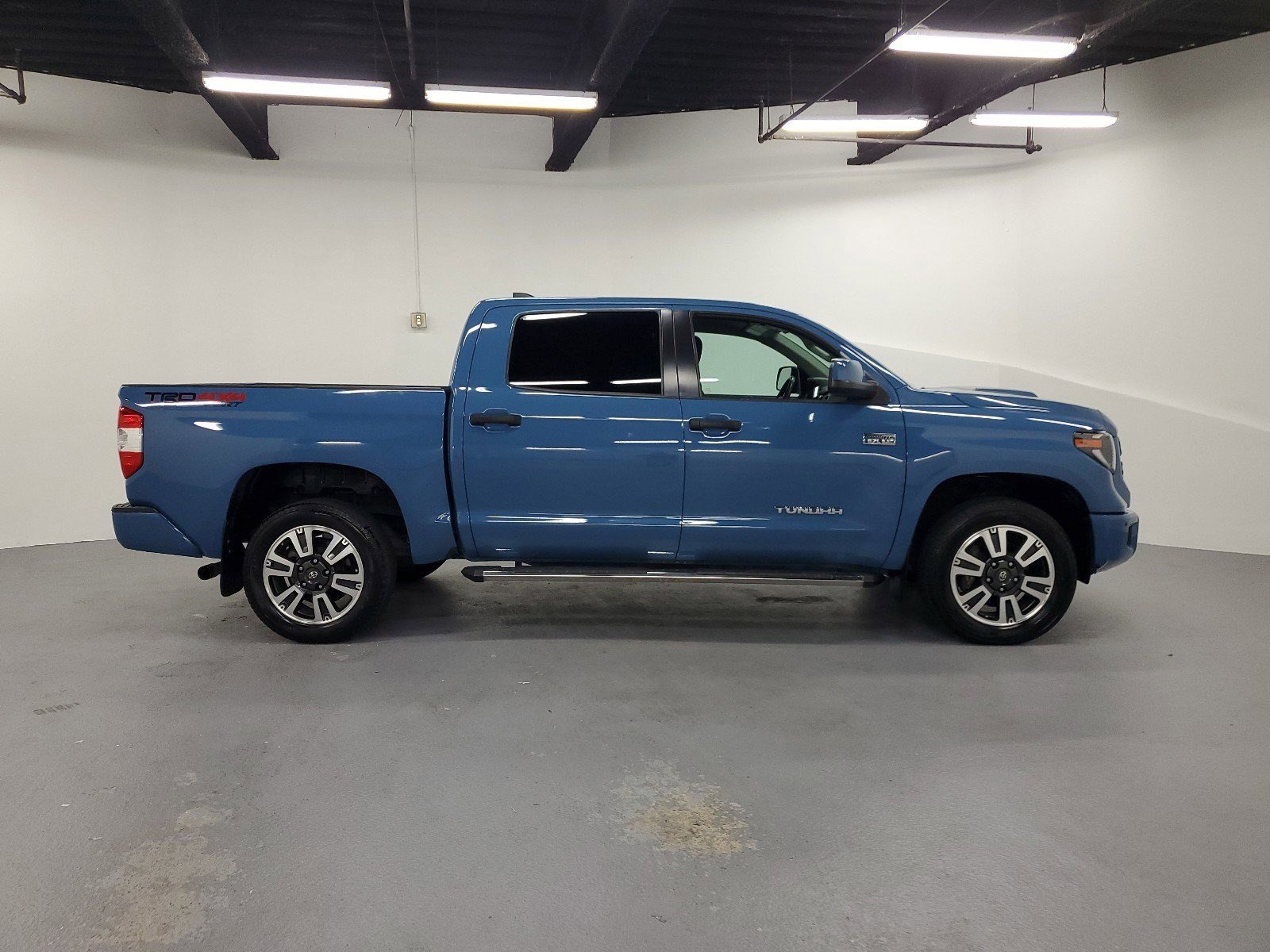 Used 2020 Toyota Tundra SR5 w/ TRD Sport Plus Package AWD/4WD image 9