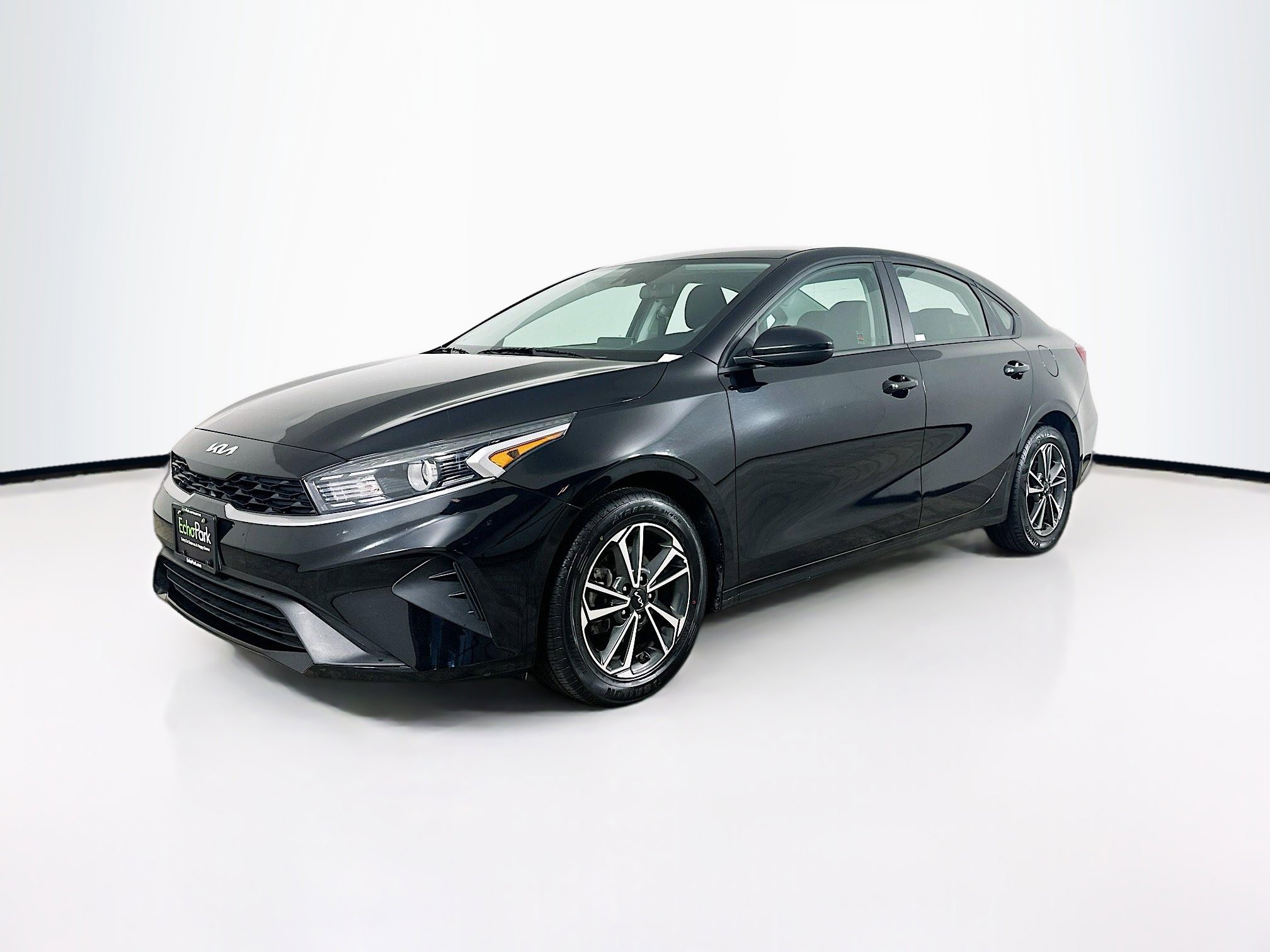 Used 2024 Kia Forte LXS image 3