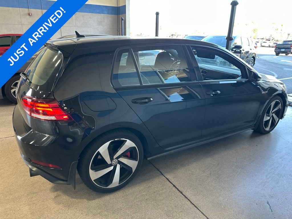 Used 2018 Volkswagen GTI SE FWD image 3