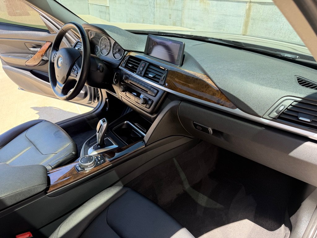 Used 2015 BMW 320i xDrive Sedan AWD/4WD image 29