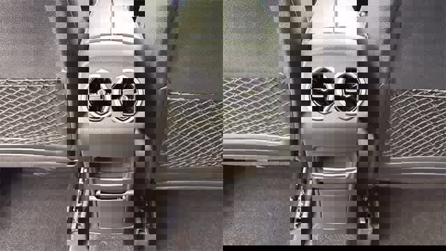 Used 2025 Mercedes-Benz GLB 250 4MATIC image 30