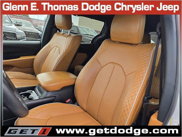 Certified 2023 Chrysler Pacifica Pinnacle FWD image 24