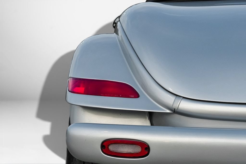 Used 2001 Chrysler Prowler RWD image 33