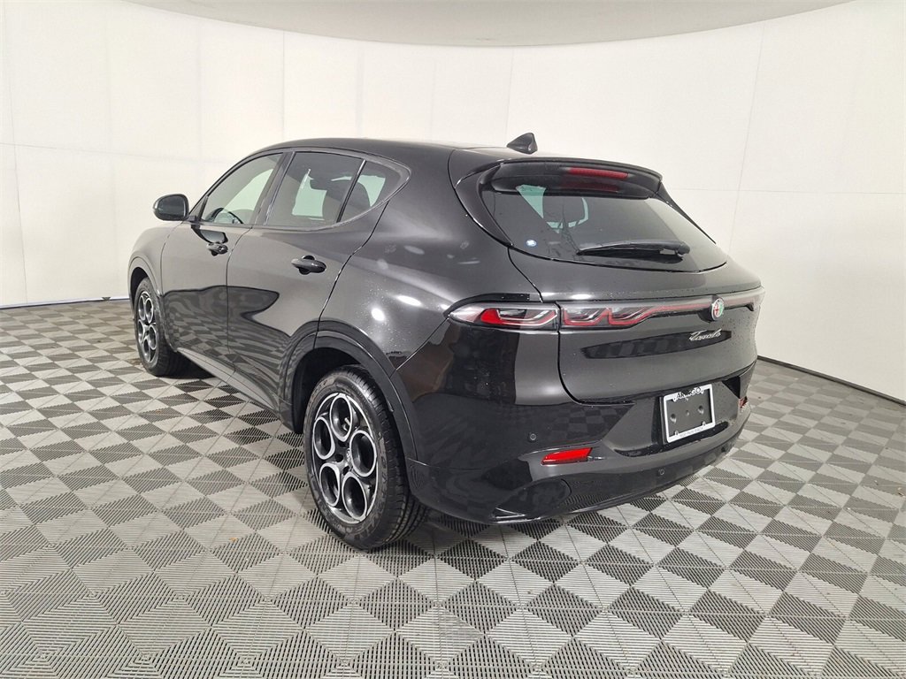 New 2025 Alfa Romeo Tonale image 11