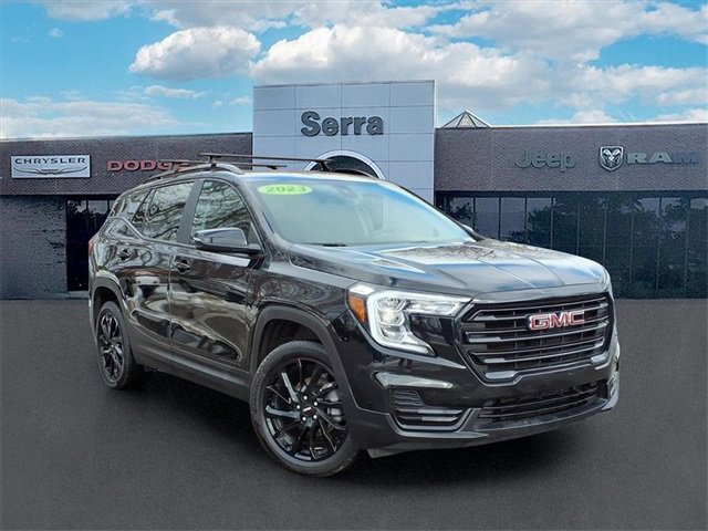 Used 2023 GMC Terrain SLE w/ Driver Convenience Package