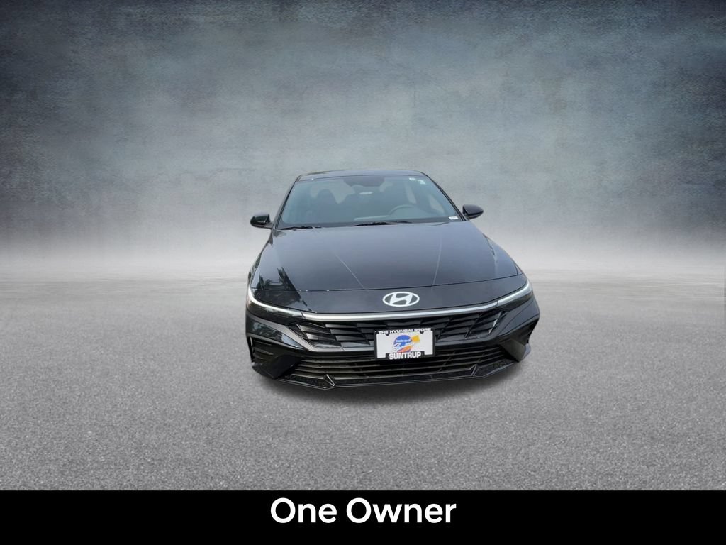 Used 2025 Hyundai Elantra Sport FWD image 6