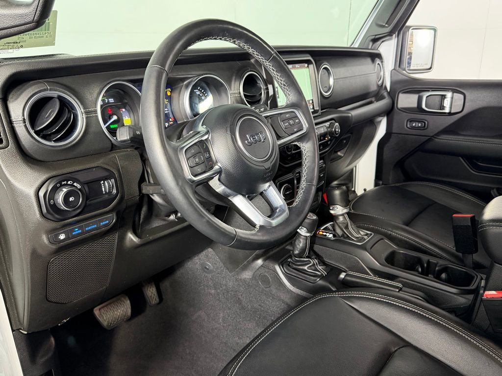 Used 2023 Jeep Wrangler Unlimited Sahara w/ Cold Weather Group image 21