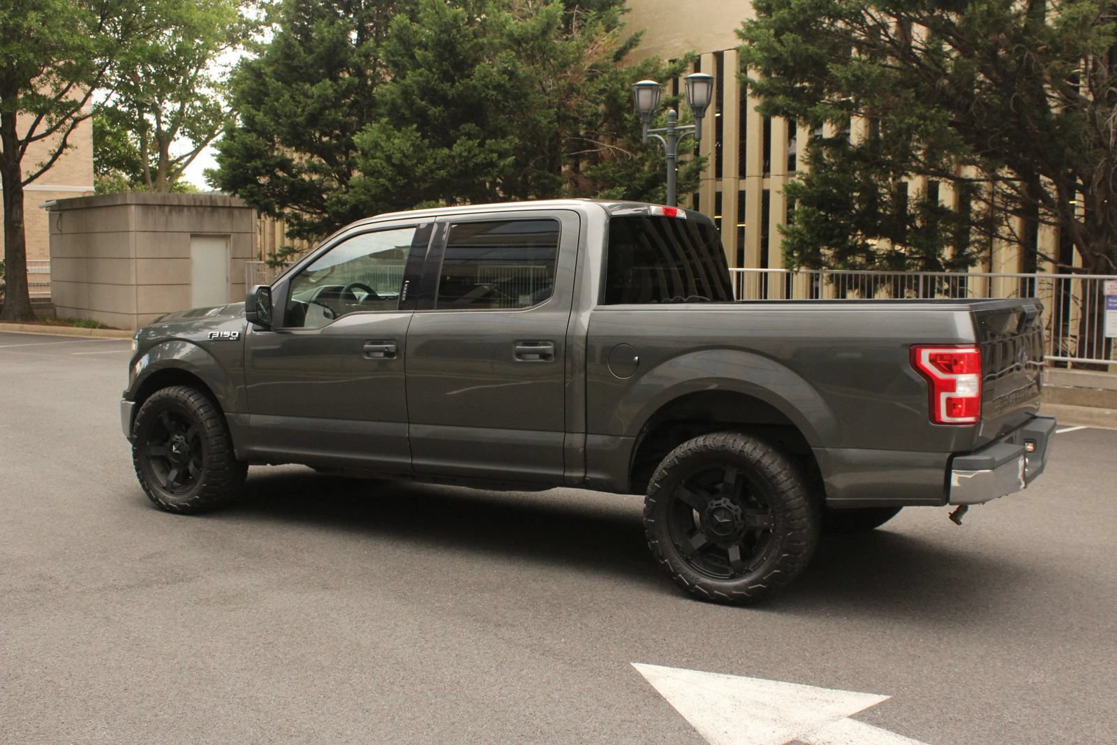 Used 2020 Ford F150 XLT RWD image 9
