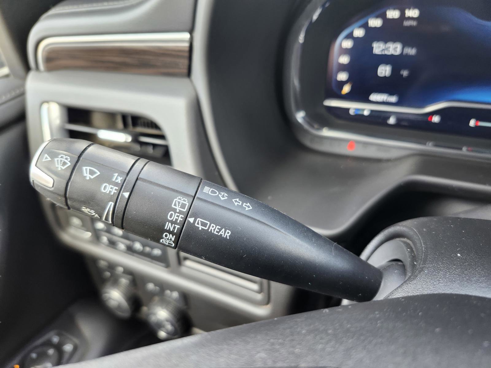 Used 2022 Chevrolet Tahoe LT w/ Luxury Package image 15