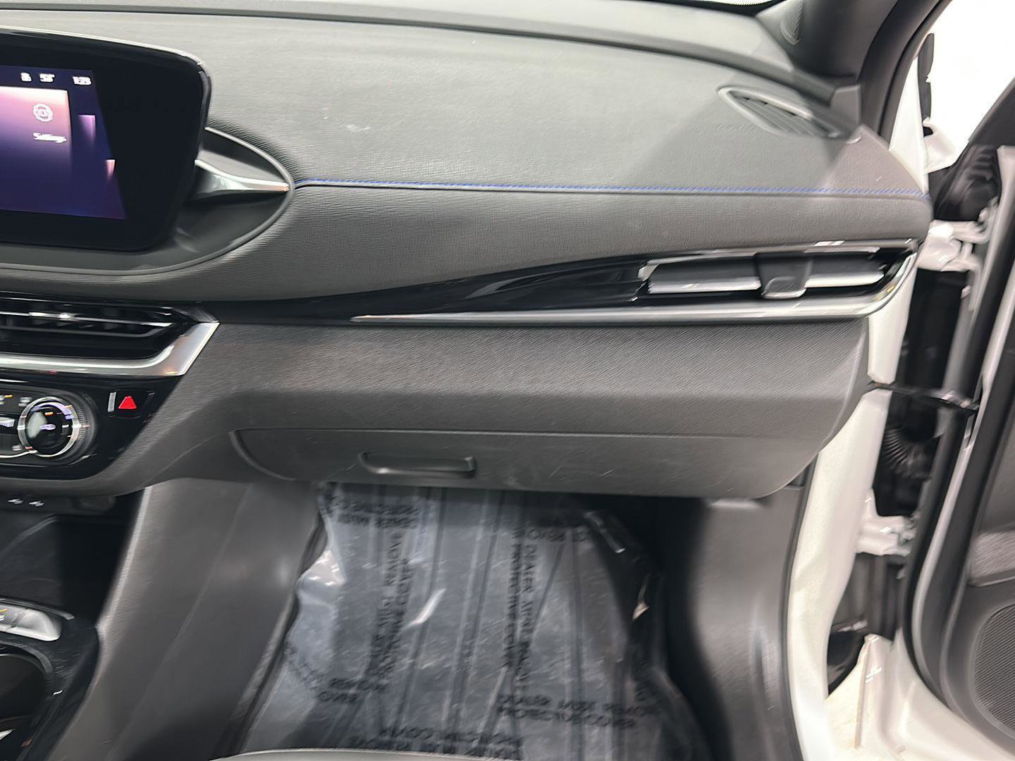 Used 2024 Buick Envista Sport Touring w/ Convenience I Package image 23