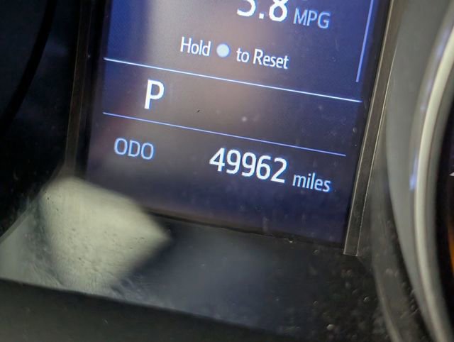 Used 2019 Toyota C-HR XLE FWD image 17