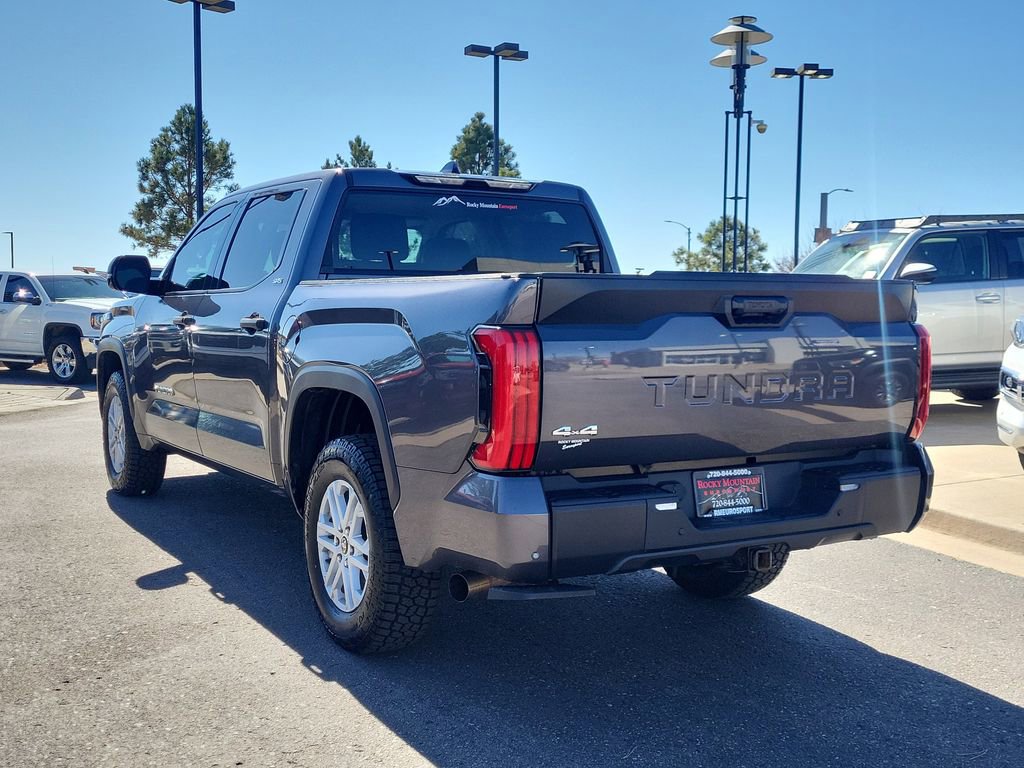 Used 2022 Toyota Tundra SR5 w/ SR5 Convenience Package image 5