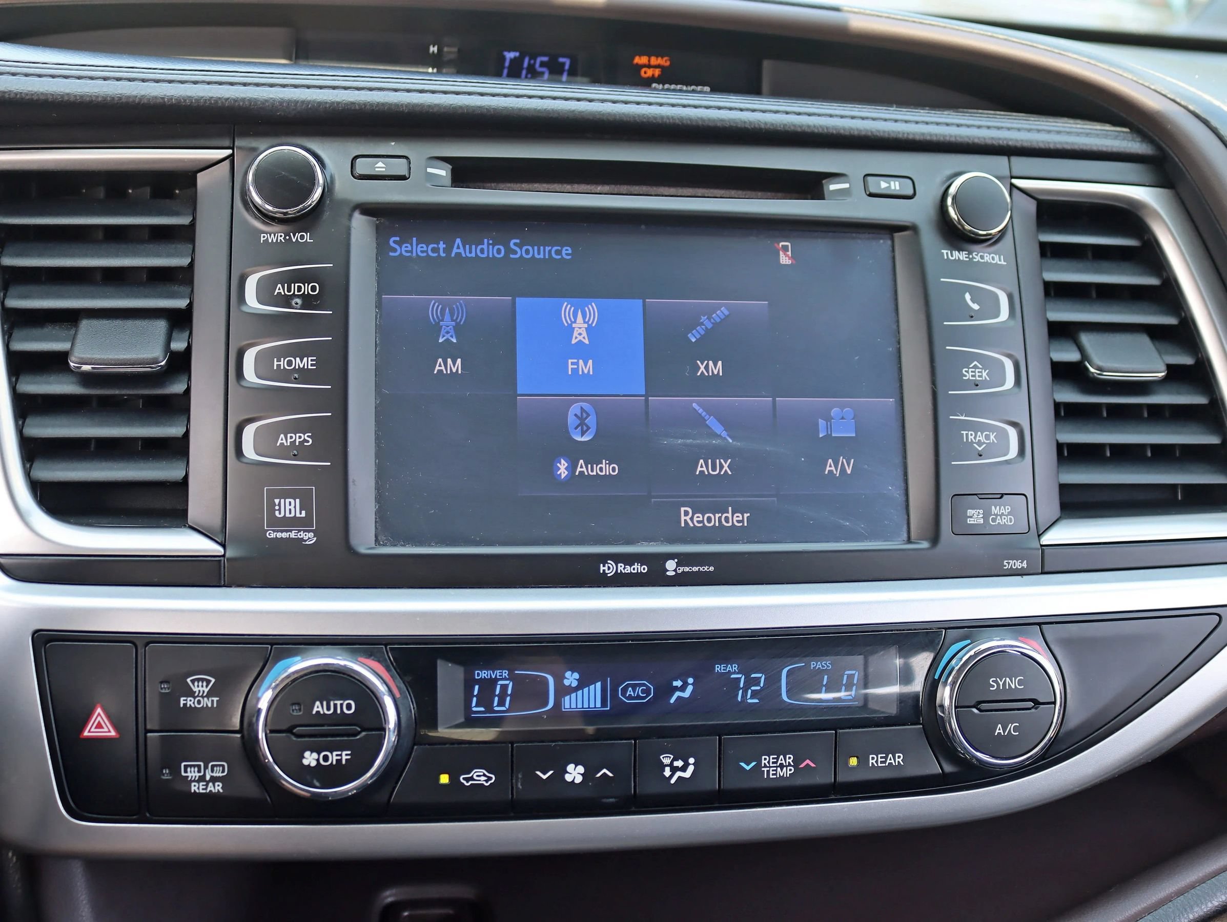 Used 2015 Toyota Highlander Limited Platinum AWD/4WD image 23