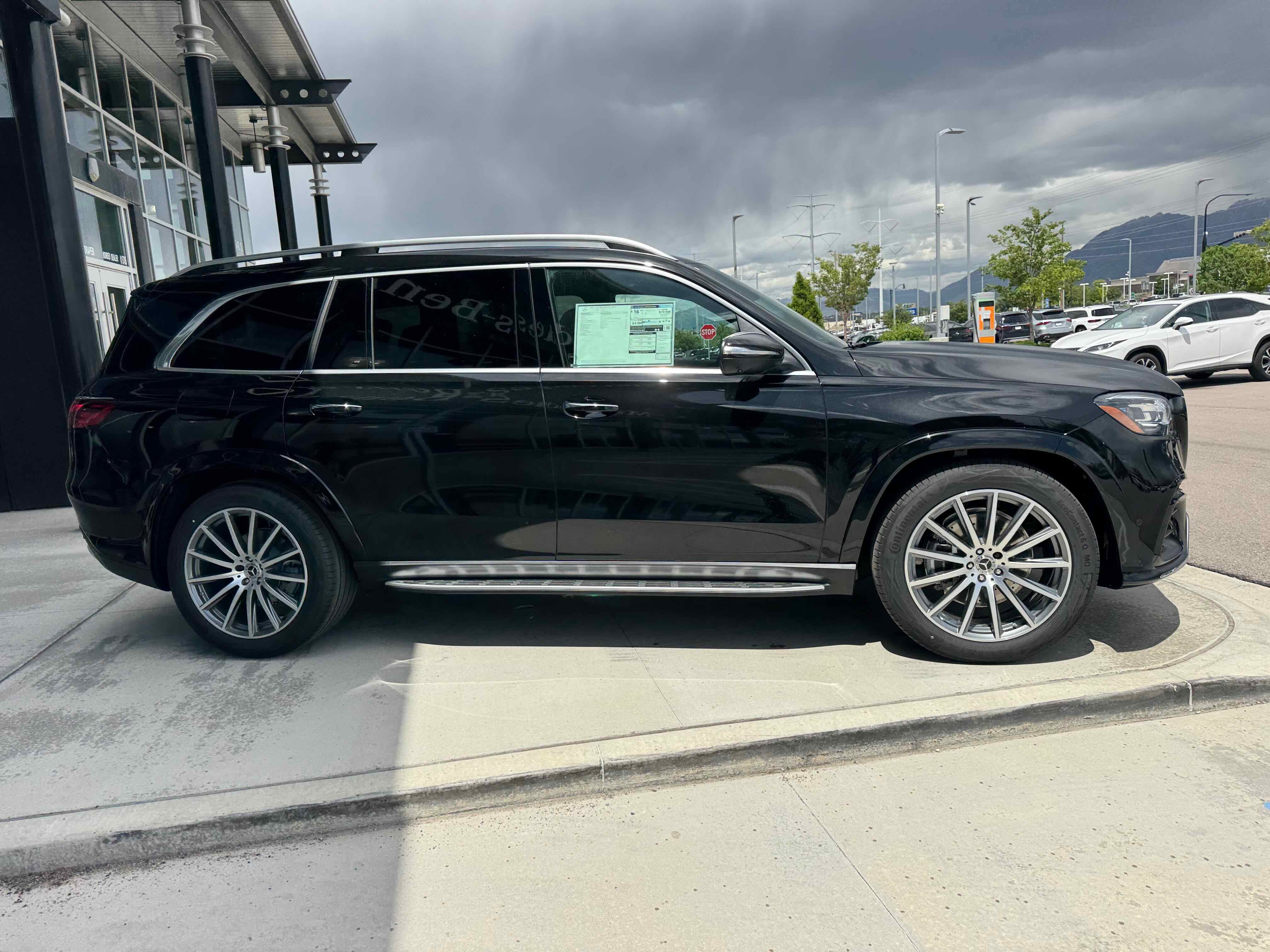 New 2025 Mercedes-Benz GLS 580 4MATIC image 9
