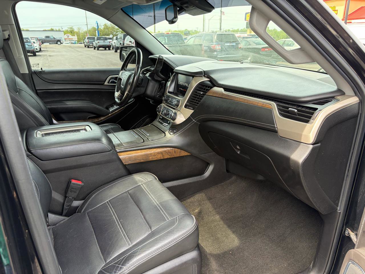 Used 2018 GMC Yukon XL Denali w/ Denali Ultimate Package AWD/4WD image 12