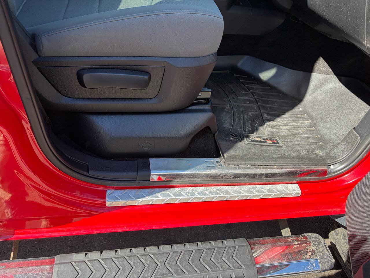 Used 2016 RAM 2500 Tradesman w/ Chrome Appearance Group image 48