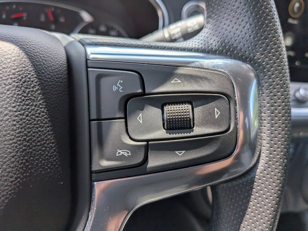 Used 2025 Chevrolet TrailBlazer LT AWD/4WD image 32