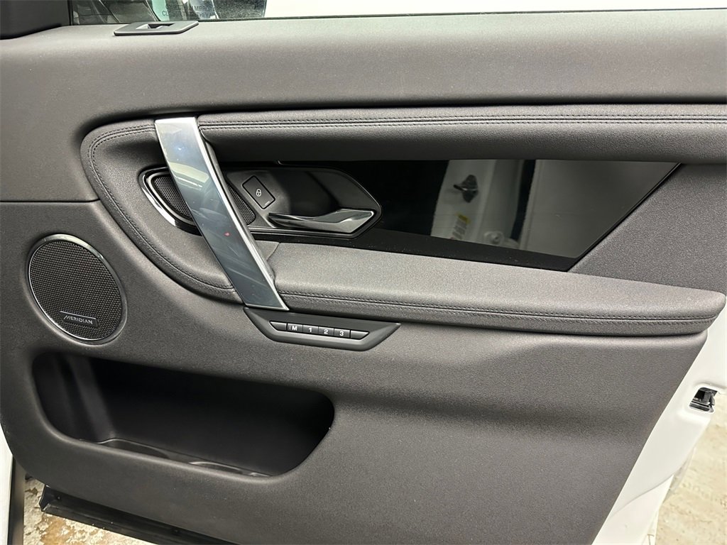 Used 2020 Land Rover Discovery Sport S image 21