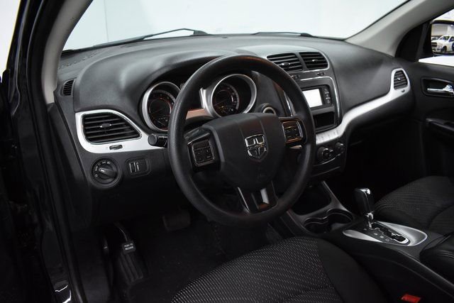 Used 2020 Dodge Journey SE image 12
