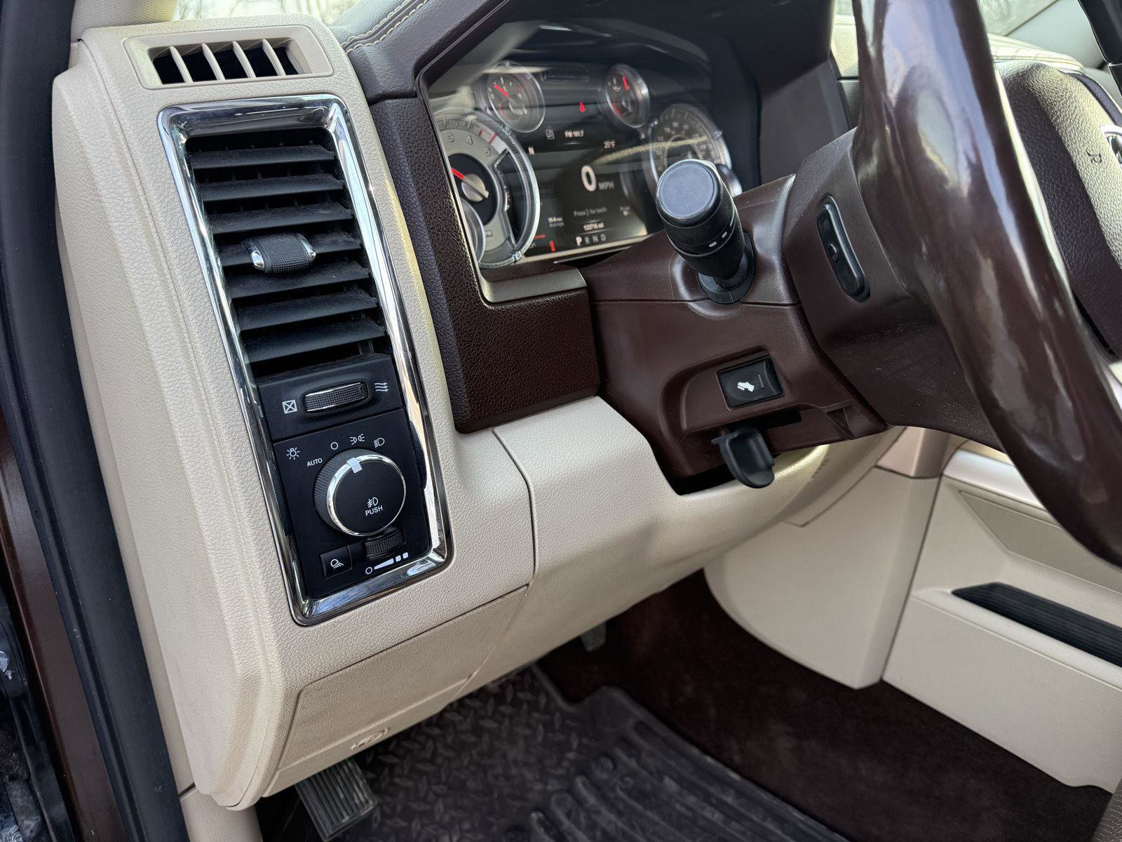 Used 2015 RAM 1500 Laramie Longhorn w/ Convenience Group image 28