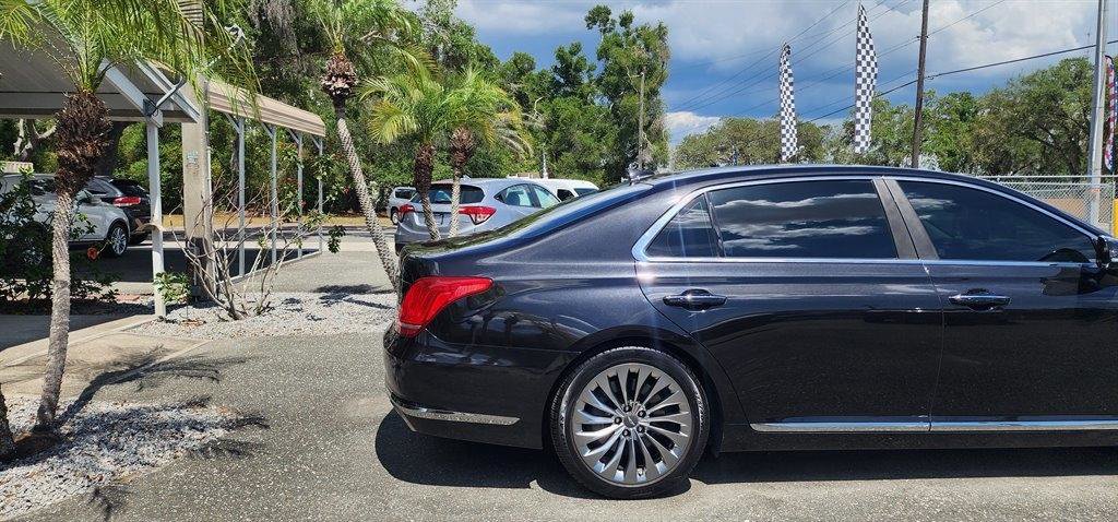 Used 2018 Genesis G90 5.0 Ultimate RWD image 11