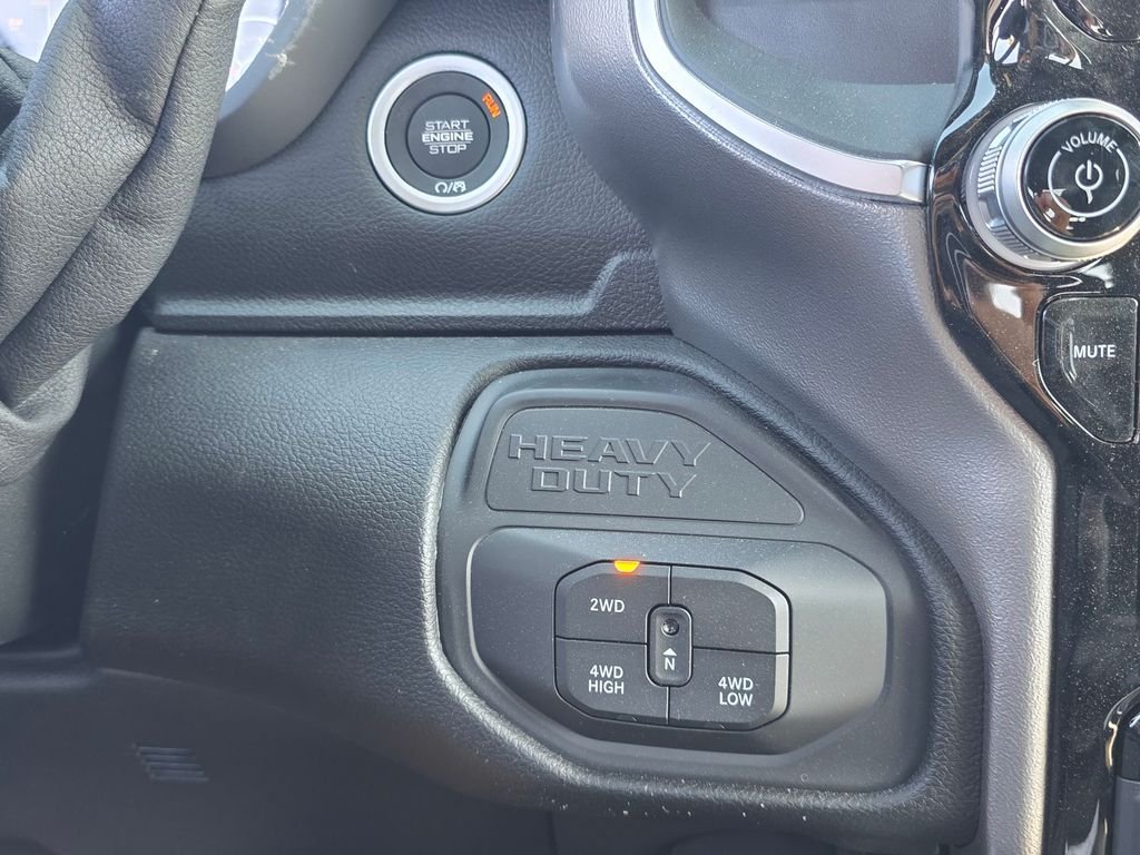 New 2026 RAM 2500 Big Horn AWD/4WD image 18