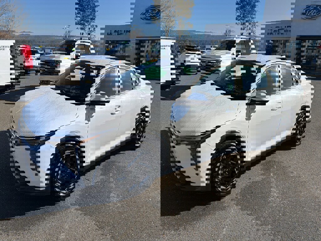 Used 2025 Kia K4 EX image 21