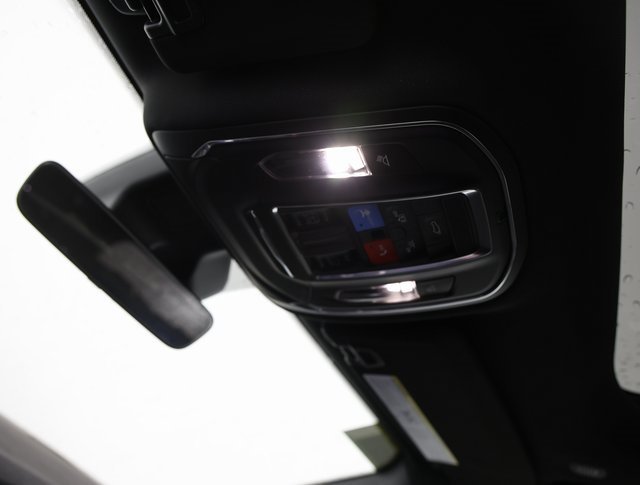 Used 2025 Jeep Grand Cherokee L Altitude image 21