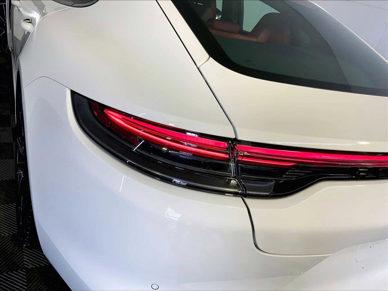 Certified 2023 Porsche Panamera 4 Platinum Edition AWD/4WD image 30