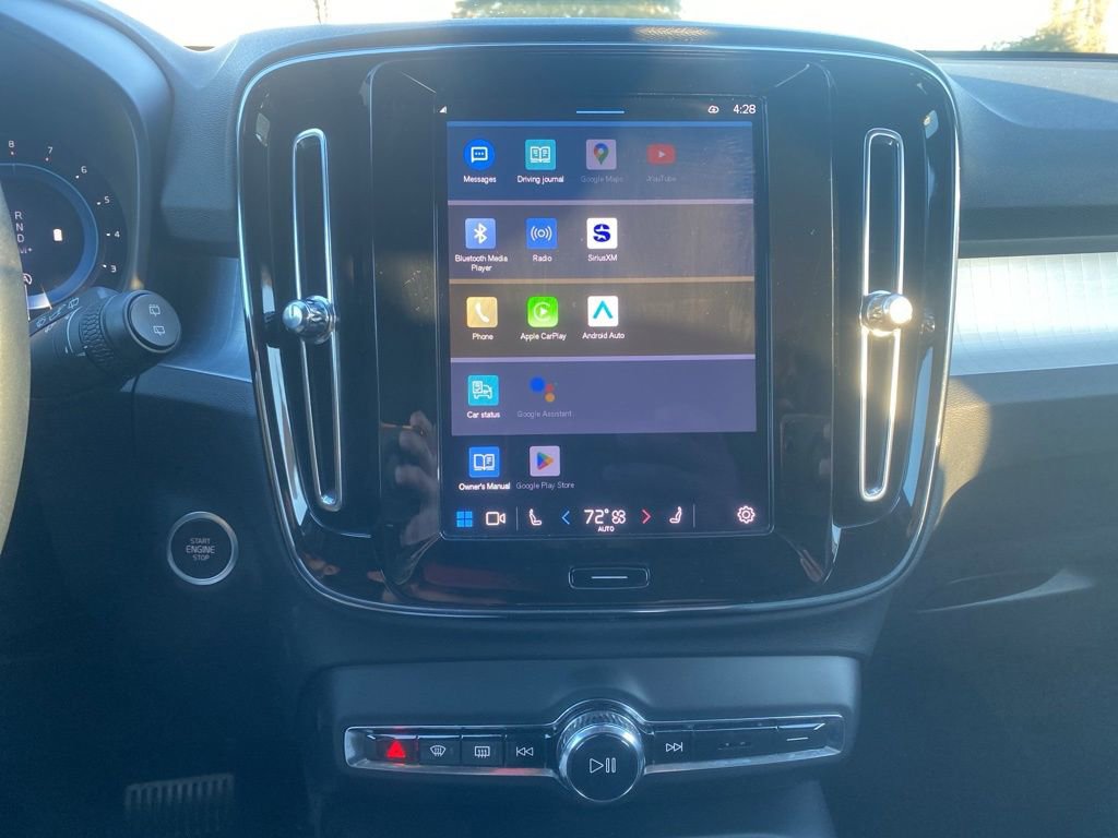 Used 2024 Volvo XC40 B5 Core image 22