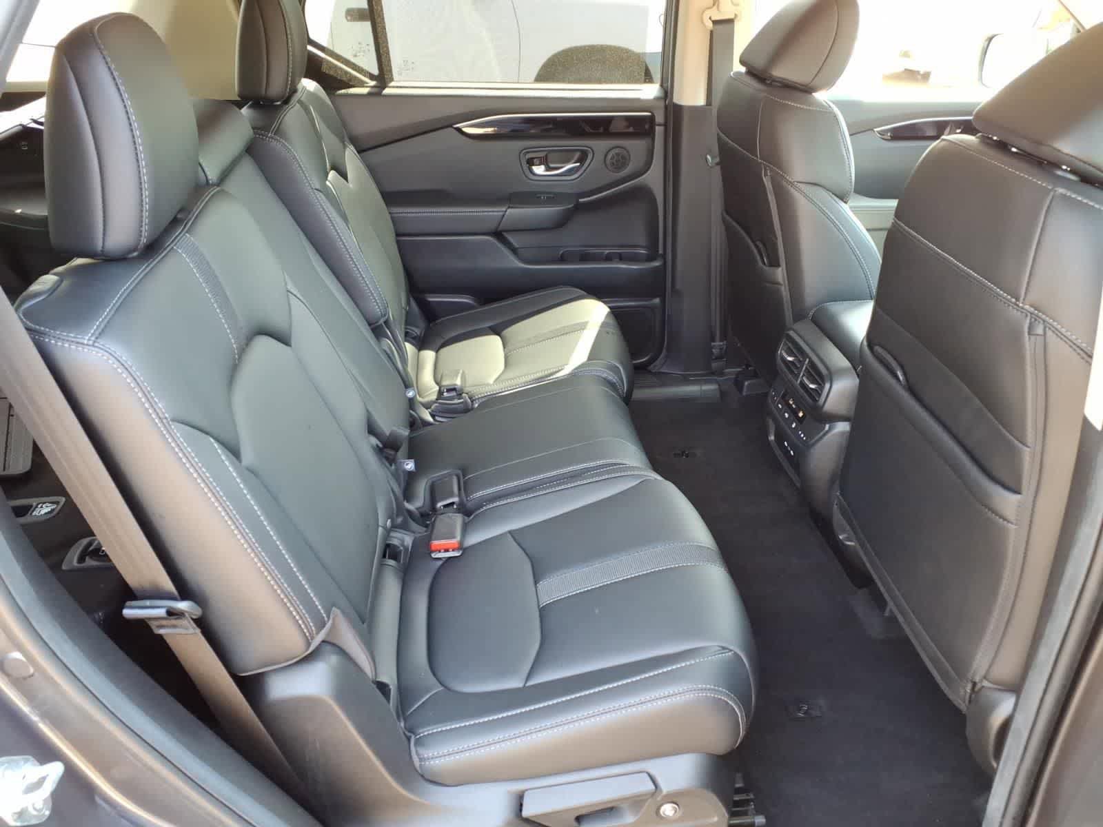 Used 2025 Honda Pilot EX-L image 13