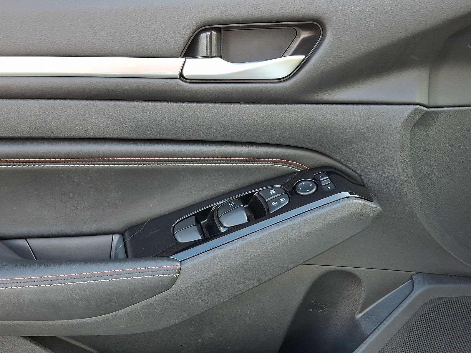 Certified 2023 Nissan Altima 2.0 SR FWD image 10