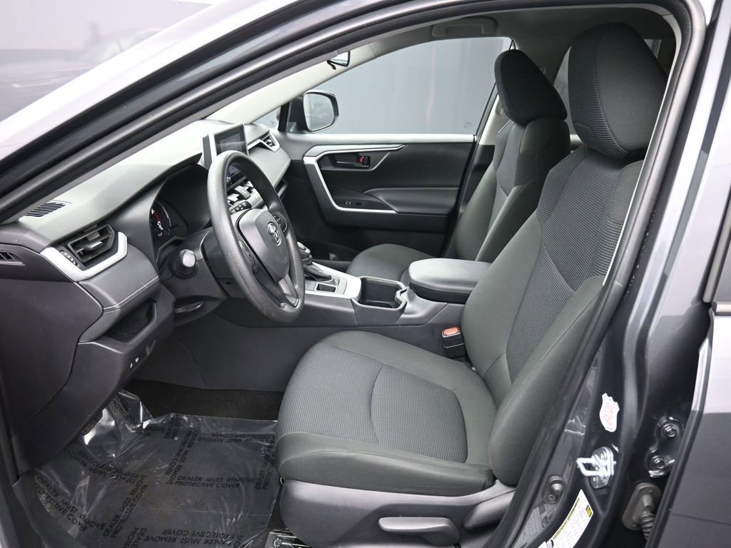 Certified 2025 Toyota RAV4 LE image 18