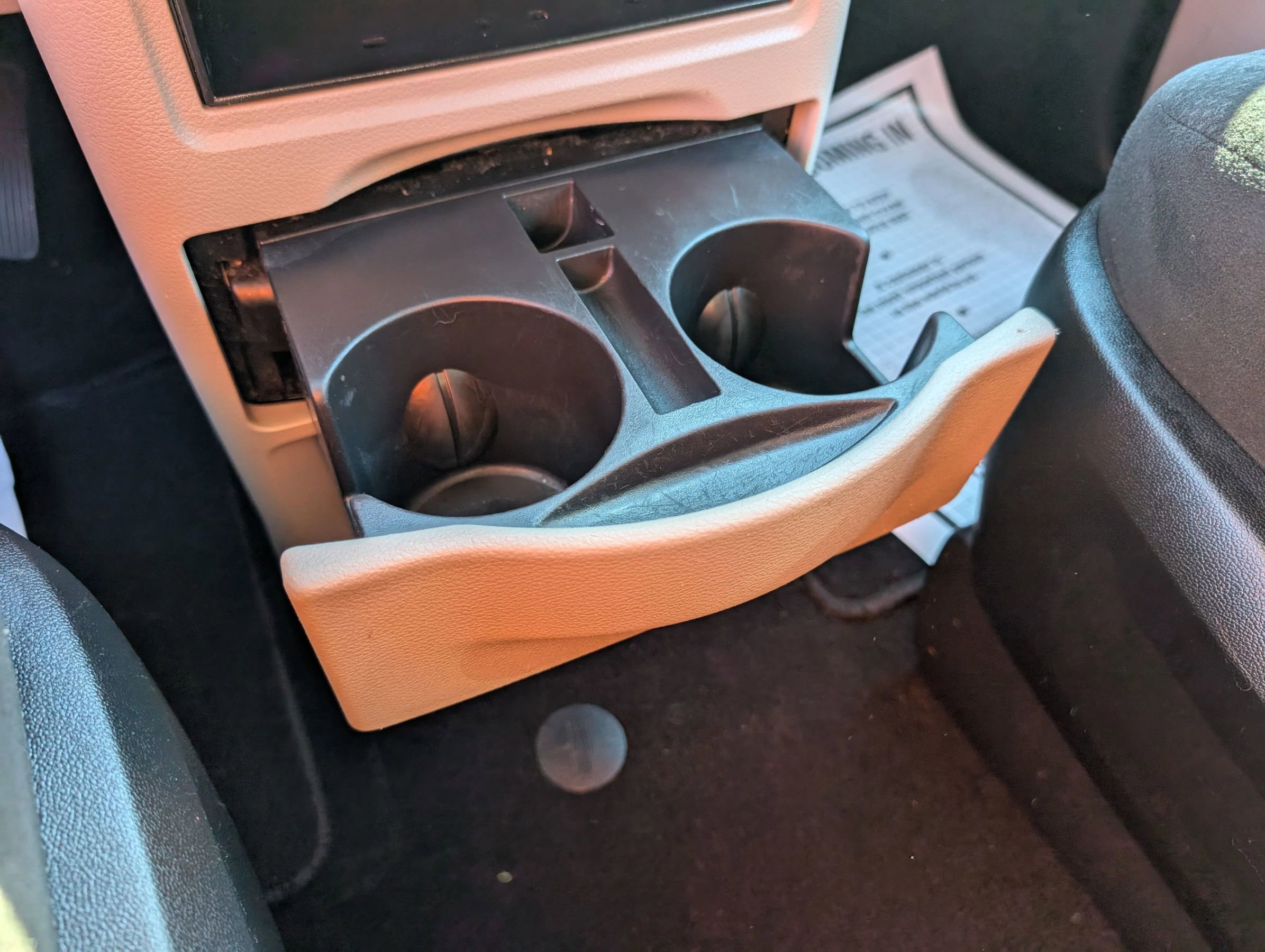 Used 2017 Dodge Grand Caravan SE image 23