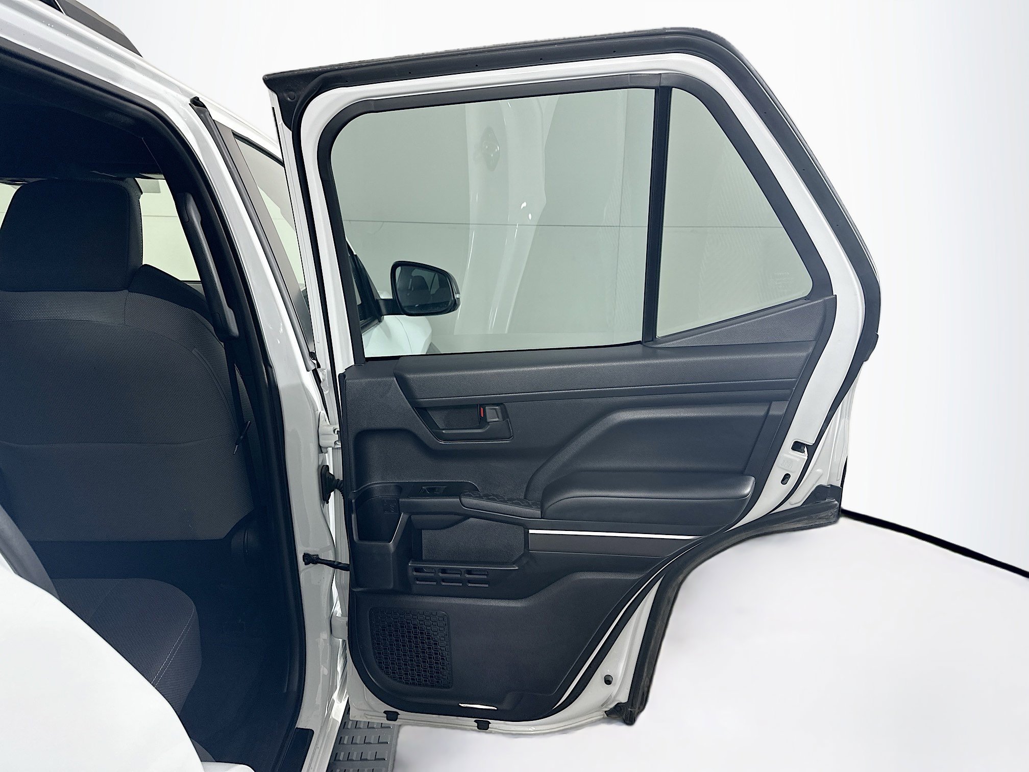 Used 2025 Toyota 4Runner TRD Off-Road image 31