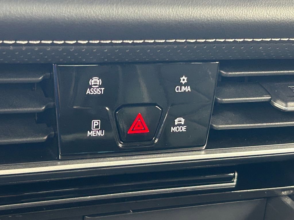 Used 2024 Volkswagen Atlas SE FWD image 26