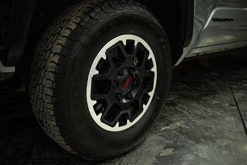 Used 2024 Toyota Tacoma TRD Off-Road AWD/4WD image 3