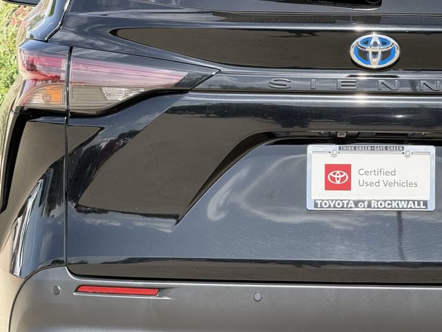 Certified 2024 Toyota Sienna XLE FWD image 9