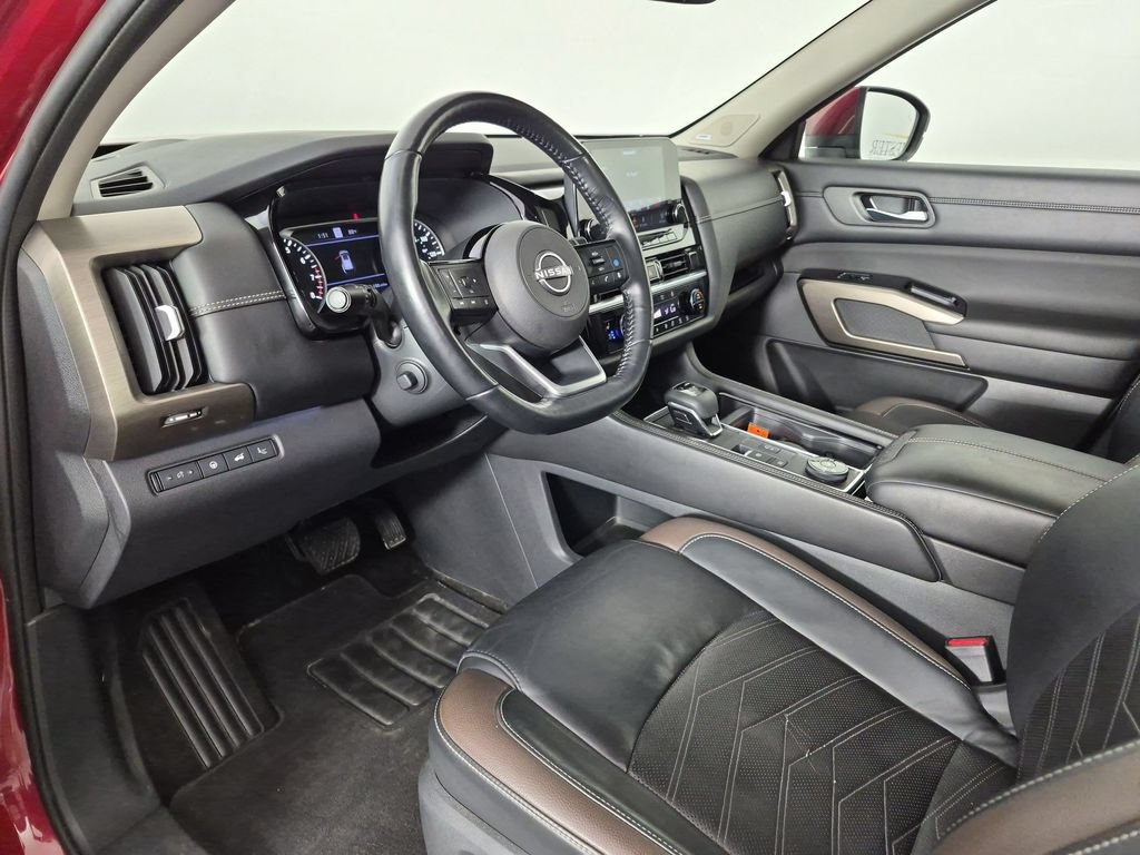 Used 2022 Nissan Pathfinder Platinum AWD/4WD image 18