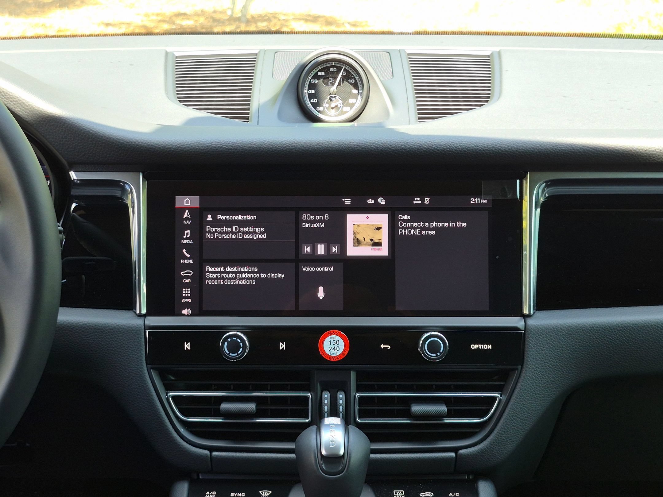 Certified 2026 Porsche Macan AWD/4WD image 13