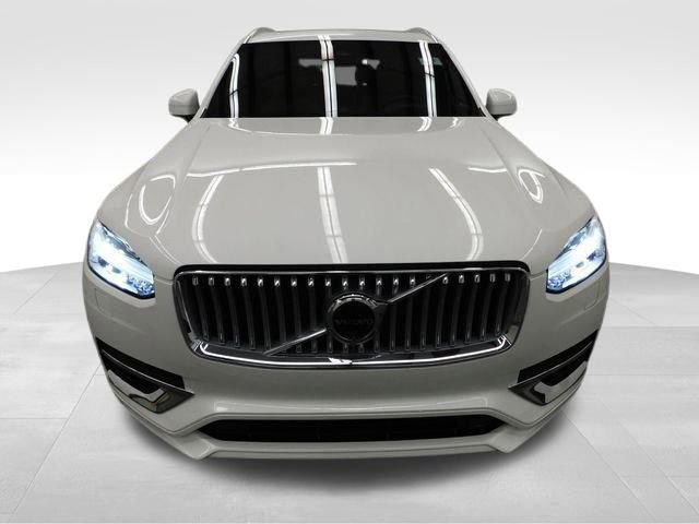 Used 2025 Volvo XC90 B6 Ultra w/ Protection Package Premier image 8