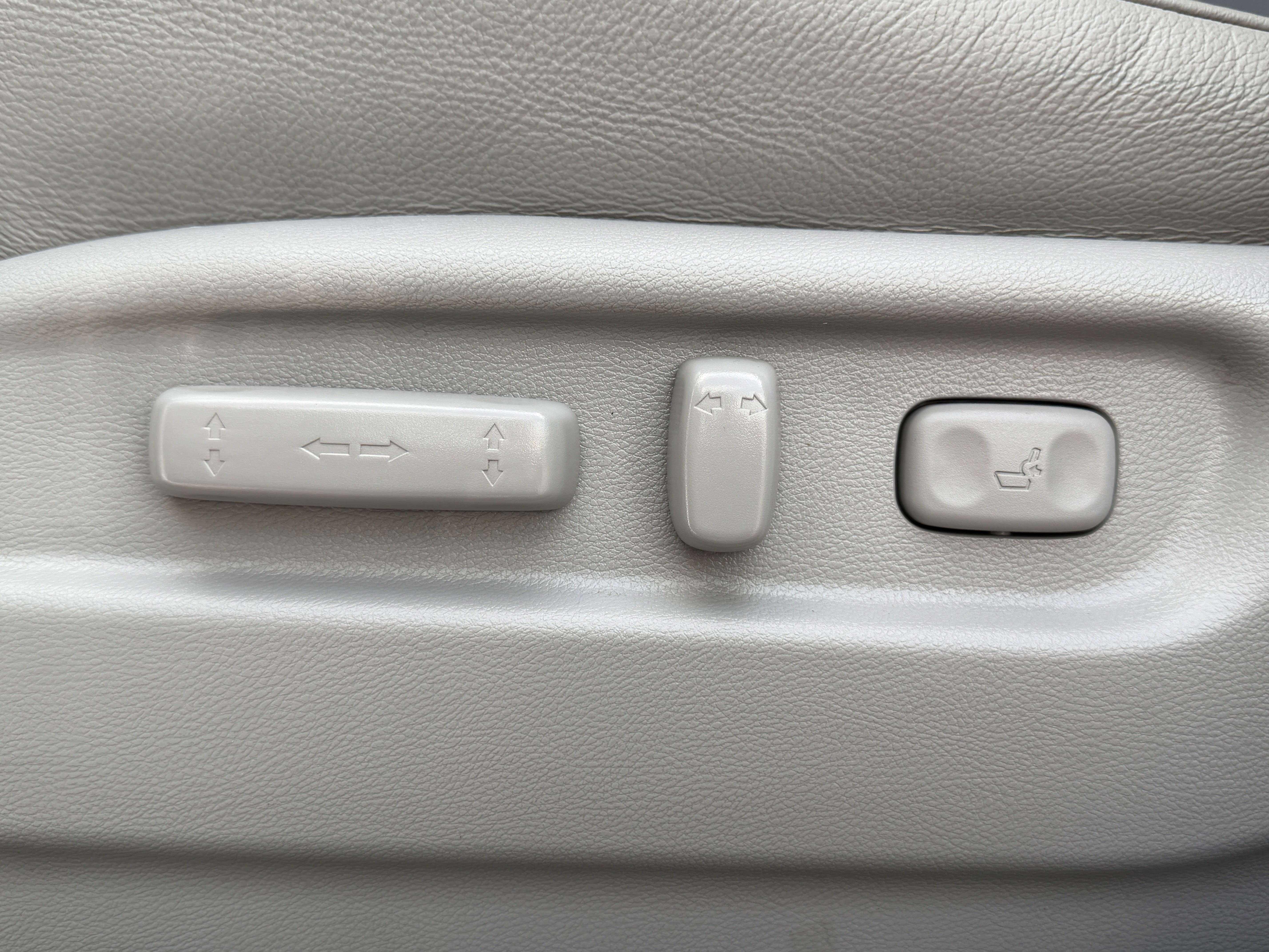 Used 2023 Honda Passport EX-L image 16