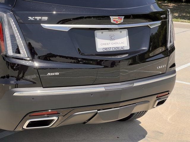 New 2026 Cadillac XT5 Sportv w/ LPO, Floor Liner Package AWD/4WD image 6