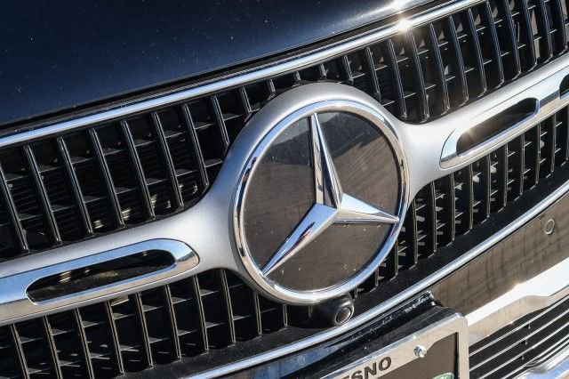 Used 2023 Mercedes-Benz GLC 300 image 11