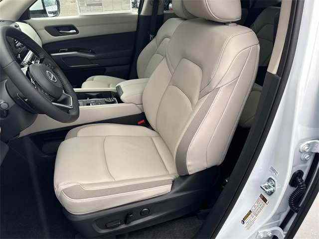 New 2025 Nissan Pathfinder SL image 26