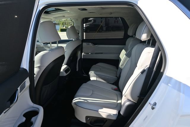 Used 2023 Hyundai Palisade Calligraphy w/ Winter Package image 24