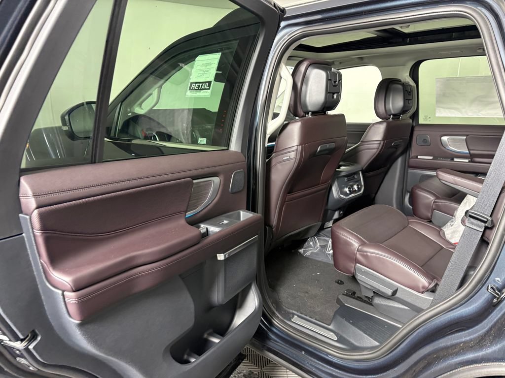 New 2026 Ford Expedition Platinum w/ Platinum Ultimate Package AWD/4WD image 32